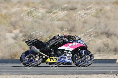 media/Nov-01-2025-CVMA (Sat) [[fc0f7531b8]]/Race 4-500-400-350 Supersport/